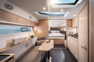 SR36 30 bavaria mb srline sr36 interior zweispalter pantry links 1 SR36