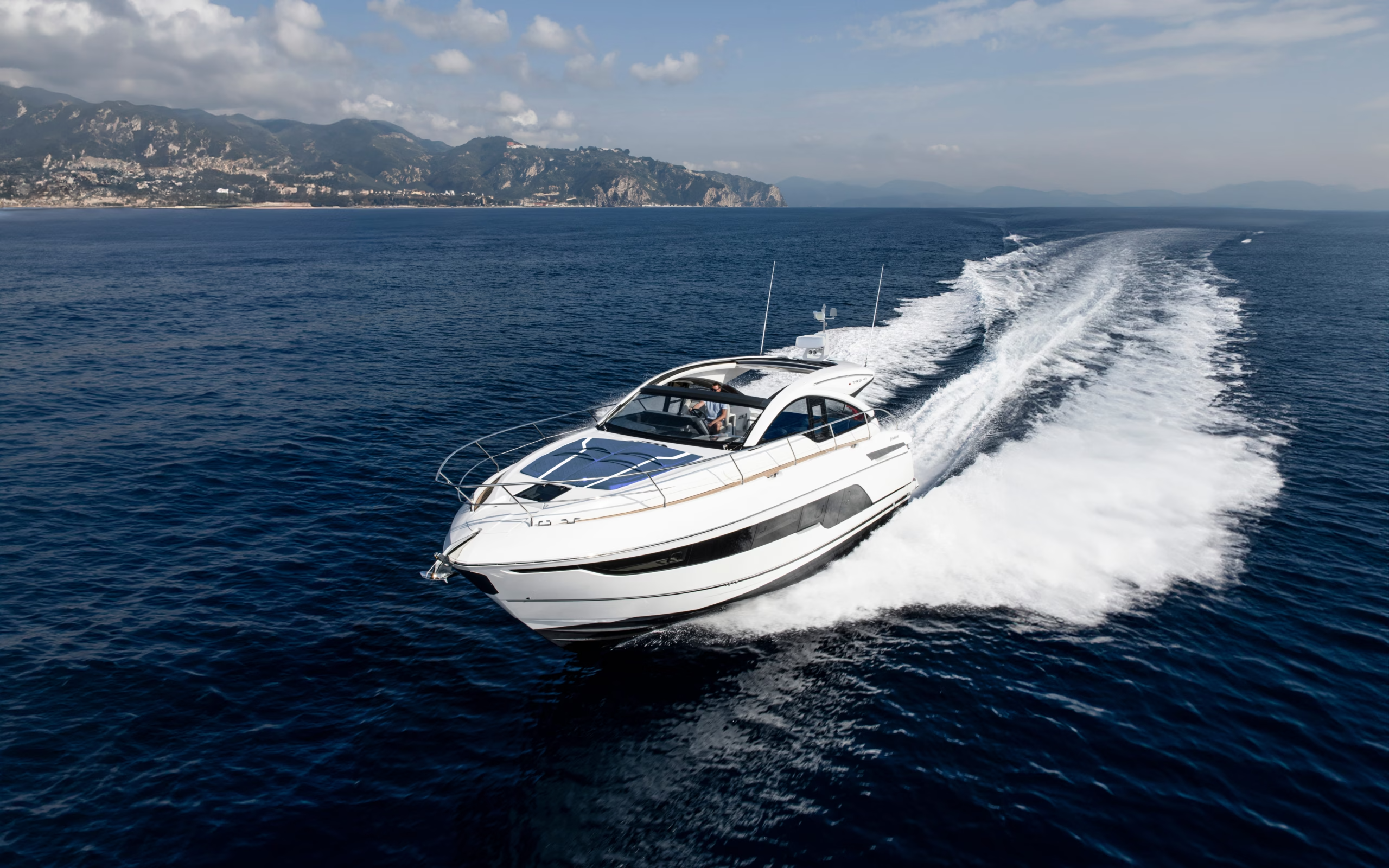 imgi 12 Targa 47 OPEN Exterior 02 1 10385x7677 1 scaled 1 Targa 47 Open